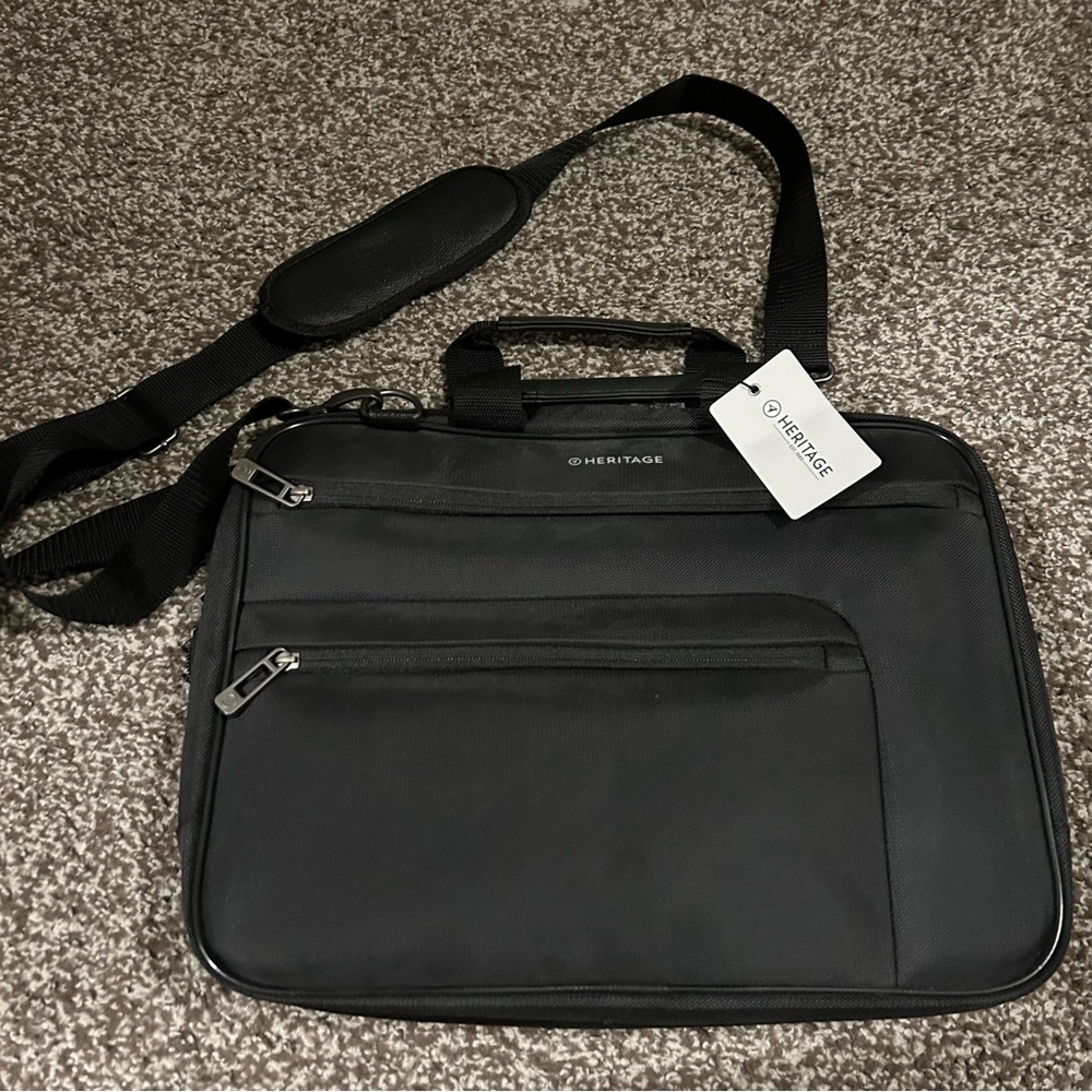 Heritage work bag with laptop sleeve and pockets